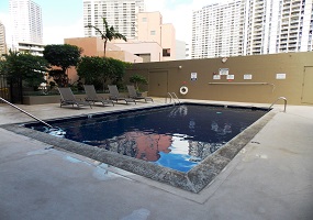 Inn on the Park recreation deck and pool.